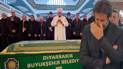 Mahsun Kırmızıgül... ANNESİNİ GÖZYAŞLARIYLA UĞURLADI!